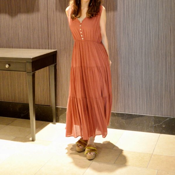 TOPS：シャーリングプリーツロングワンピ