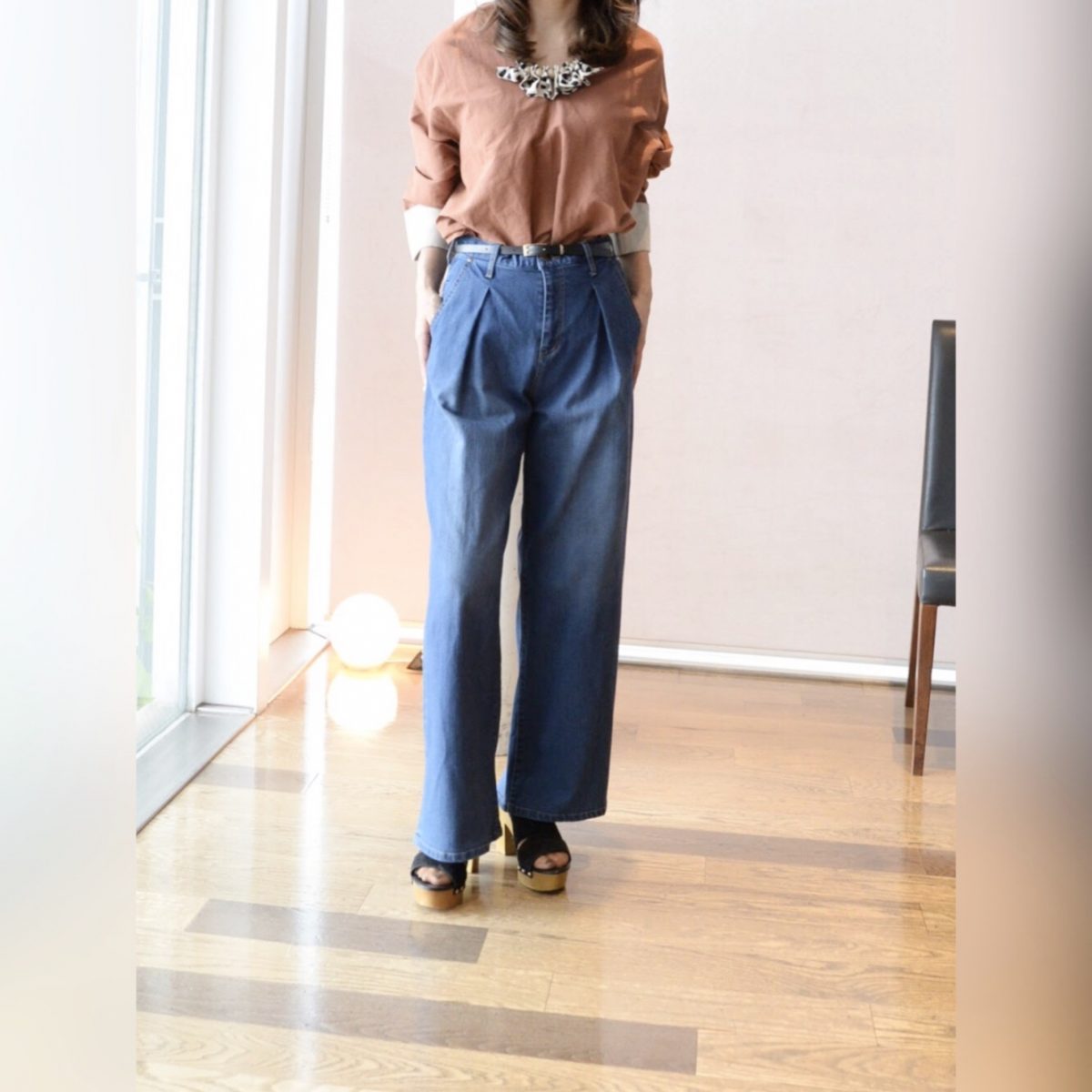 :デニムワイドパンツ