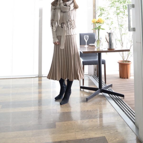TOPS：ニットセットアップ