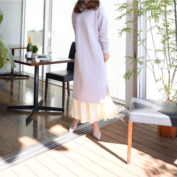 TOPS：裏起毛パーカーワンピ