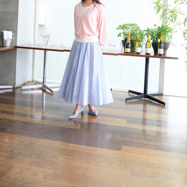 TOPS：ニットカーデ