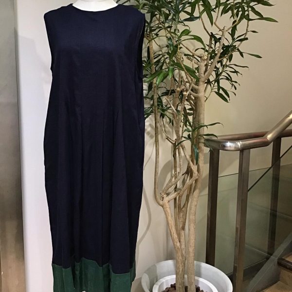 TOPS：裾配色ワンピース