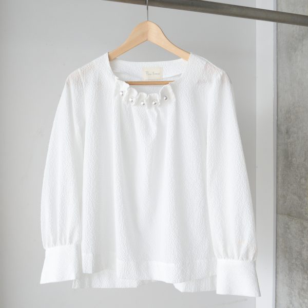TOPS：パール付きブラウス VV-54